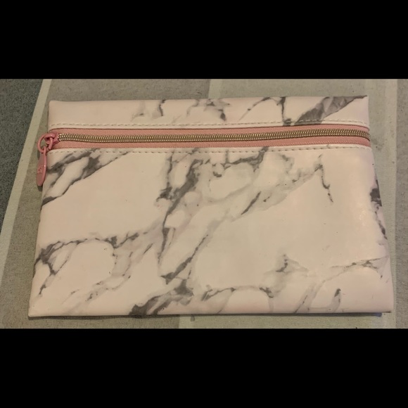 2 Ipsy makeup bags - Picture 2 of 2